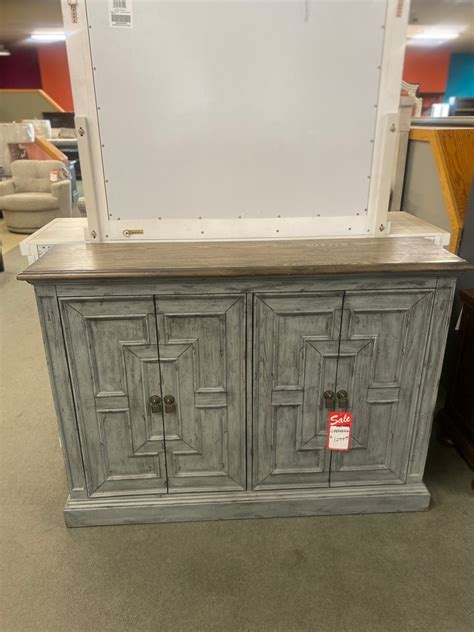 Bedroom Window Show 的图像结果