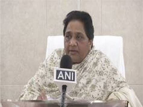 Mayawati seeks financial help for poor