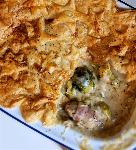 Pigs in blankets pie recipe • Foodie Explorers