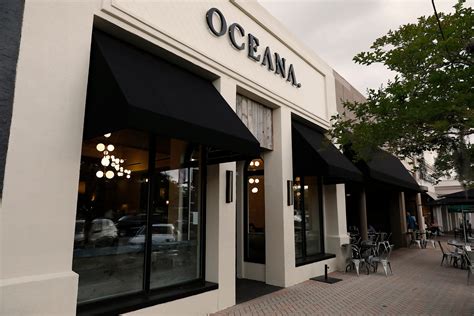 Twin Peaks sports bar and restaurant opens first Jacksonville location