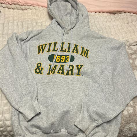 William and Mary college sweatshirt - Depop