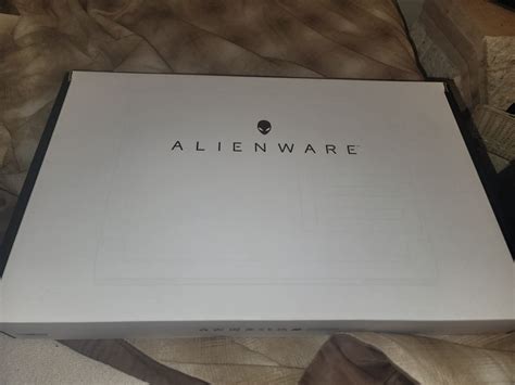 Alienware M15 R6 Gaming Laptop 的图像结果