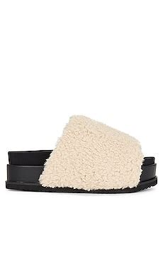 R0AM Fuzzy Platform Slide in Nude | REVOLVE