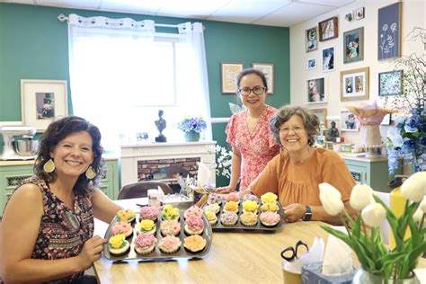 BUTTERCREAM FLOWER 🌸 CUPCAKES - Food - Medford, Oregon | Facebook ...