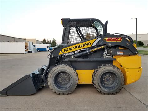 New Holland Skid Steer With Wisconsin Engine at Caitlyn Buvelot blog