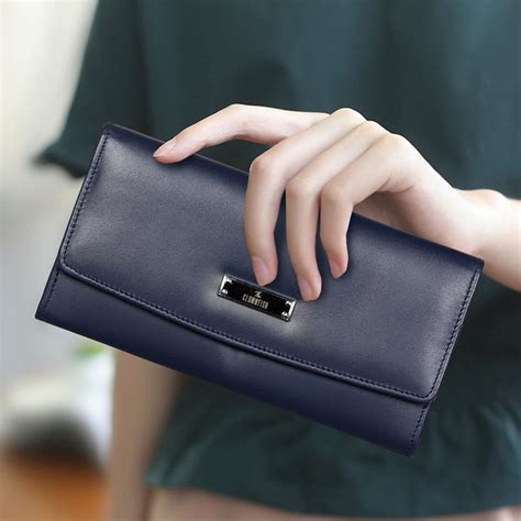 The Clownfish Zia Genuine Leather Bi-Fold Zip Around Wallet for Women ...
