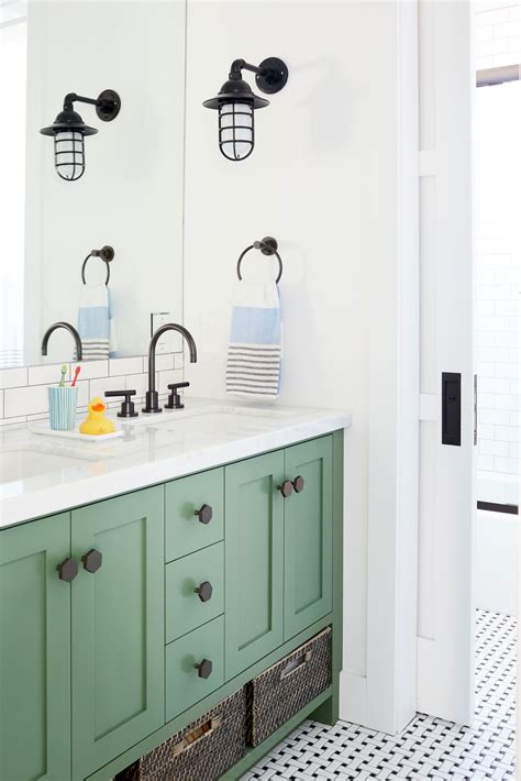 23 Gorgeous Green Bathroom Ideas