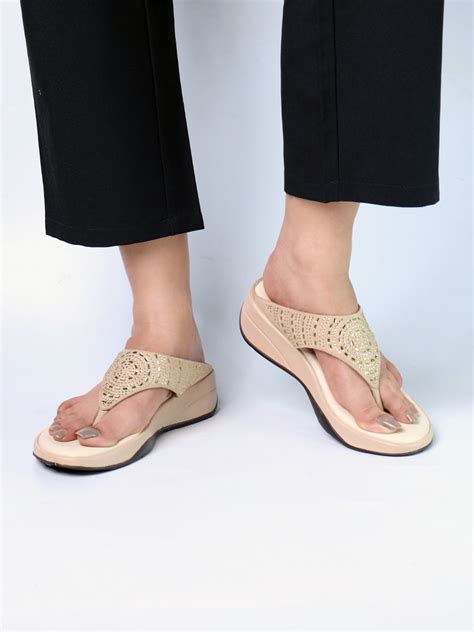 Aleana Cream Wedge Heels – Monrow Shoes