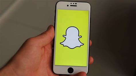 Snapchat sees 120% YoY growth in daily active users by March with 229 ...