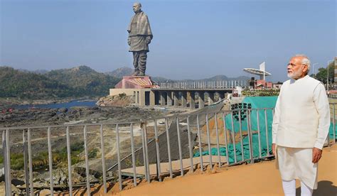 Statue of Unity: Meet the sculptors who help politicians carve their ...