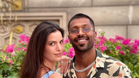 Natasa- Hardik Divorce: जानें कौन हैं साइवेरियन गर्ल नताशा स्टेनकोविक ...