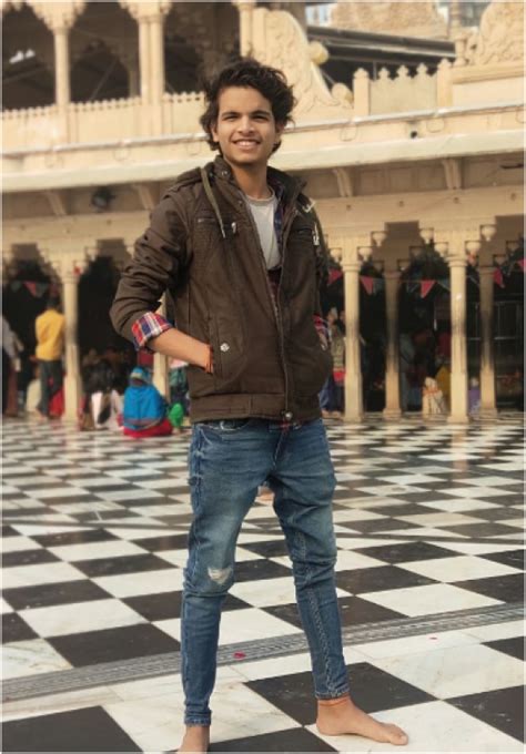 Who is Kayden Sharma Rapper (MTV Hustle 3.0)? Age, Family, Biography ...