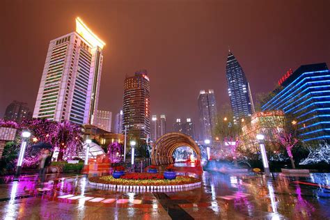 重庆观音桥商圈彰显国际化新姿态