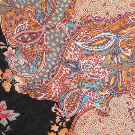 Buy Sharo Wool & Lurex Printed Shawl Online | Shingora