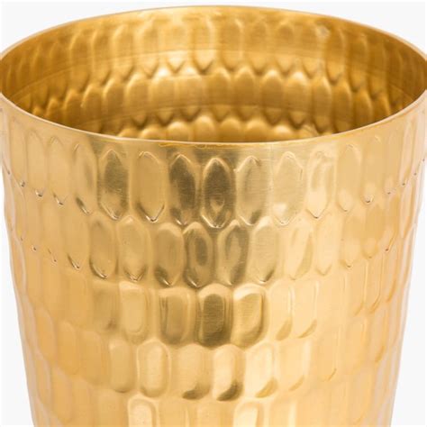 Buy Splendid Sichuan Textured Vase from Home Centre at just INR 1599.0