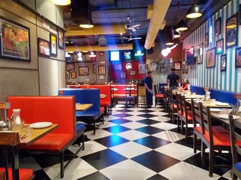 Pop Tate's Is One Stop For Really Good Food & Service | LBB