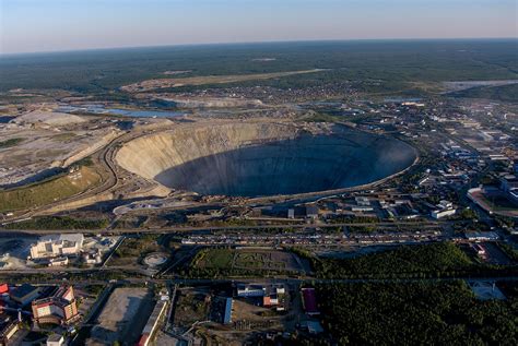 The 10 Largest Diamond Mines In The World - WorldAtlas
