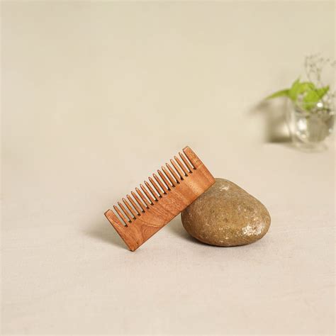 Brown Bijnor Hand Carved Neem Wooden Comb (Small) – iTokri आई.टोकरी