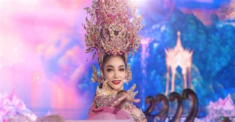 See the Pattaya Beach, Pattaya Floating Market, and More on This ...