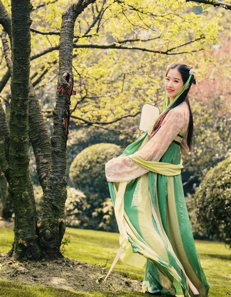 Chinese Clothes Patterns: Sewing Guide & Designs