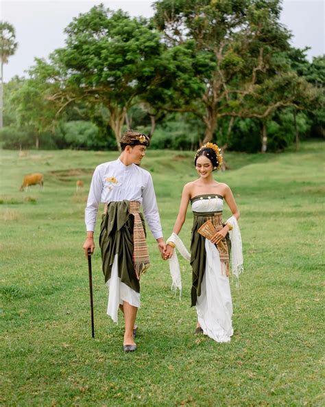 Bali - Indonesia traditional prewedding 🇮🇩 | Baju tari, Gaun pengantin organza, Gaya pengantin