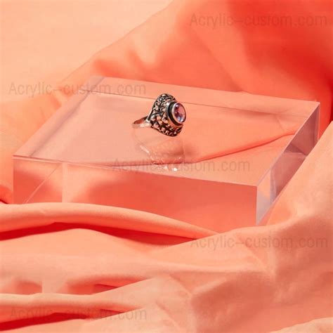 Solid Color Blocks 的图像结果