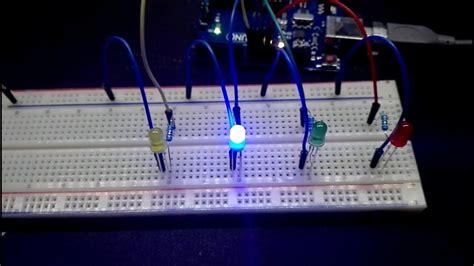 Arduino IDE Sterowanie Diodami LED 的图像结果