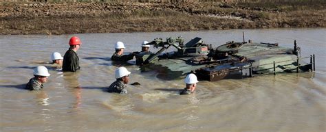 Being stuck is good for training | Article | The United States Army