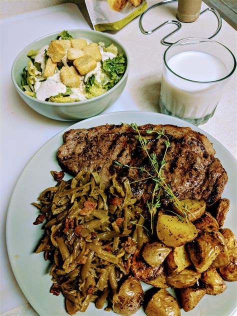 [Homemade] New York Strip / Soy-marinated green beans & bacon : r/food