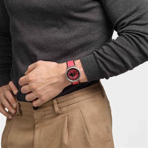 SB07S110 - RED JUICY - Swatch® Thailand