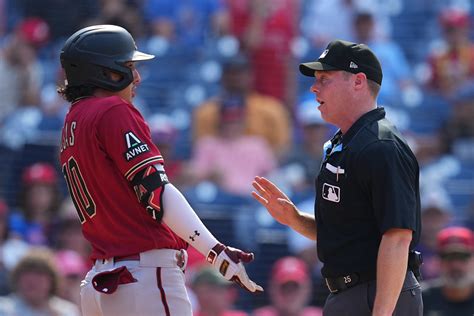 MLB legend John Kruk rages 'it's a circus' on live TV broadcast after ...