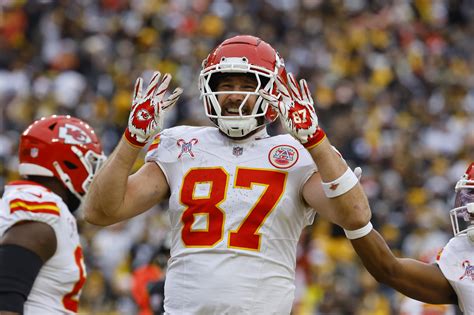 How big is Travis Kelce? Height, weight, 40 time, and more to know ...