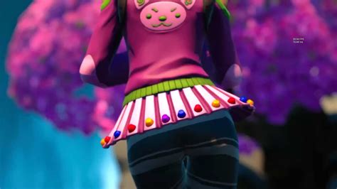 Zoey emoting (fortnite) : r/PlayItForThePlot