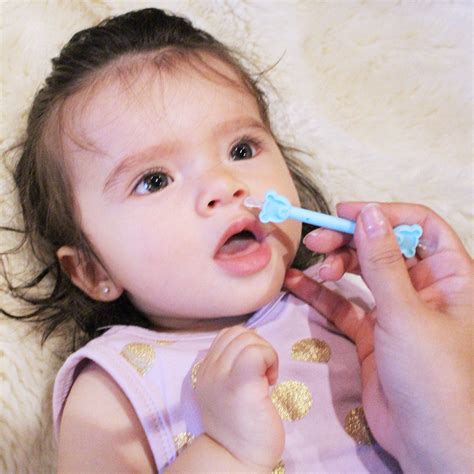 How to Treat a Stuffy Nose in Babies - oogiebear