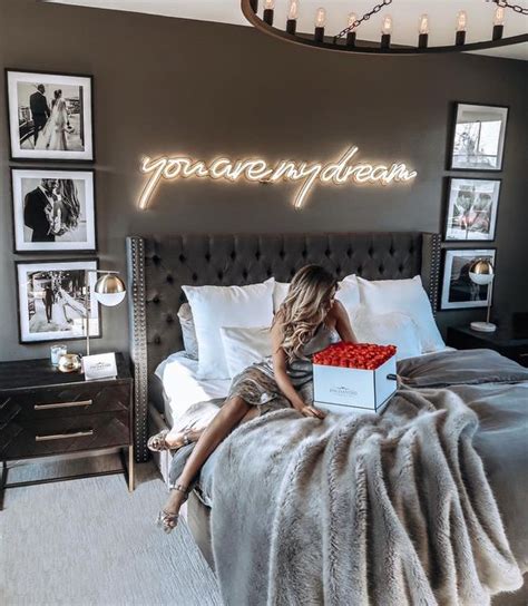 gray tone bedroom ideas