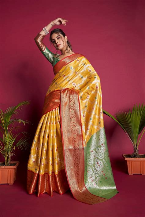 Yellow And Green Woven Kanjivaram Silk Saree - Shaaola.com