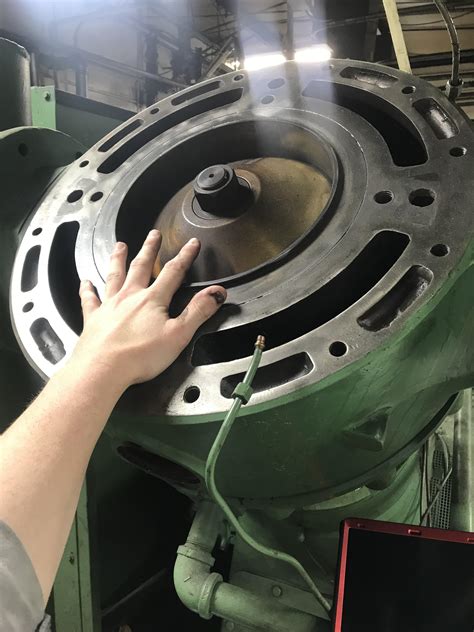 Big air compressor piston : r/Skookum