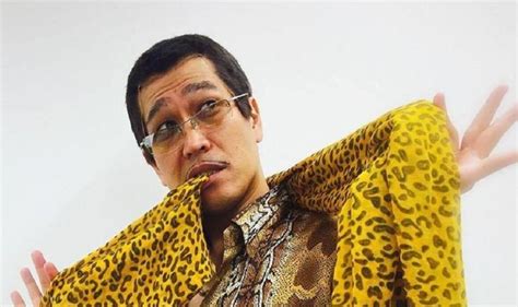 PEN PINEAPPLE APPLE PEN (EN ESPAÑOL) - Piko Taro - LETRAS.COM