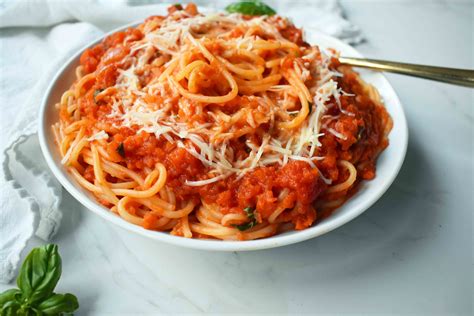 Homemade Marinara Spaghetti Sauce. How to make the best authentic ...