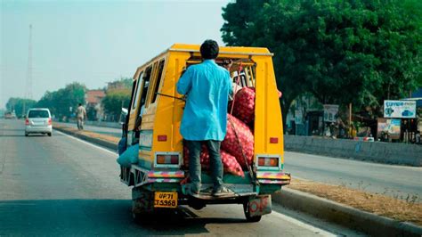 Indian Highways - And the vast variety of vehicles - Overdrive