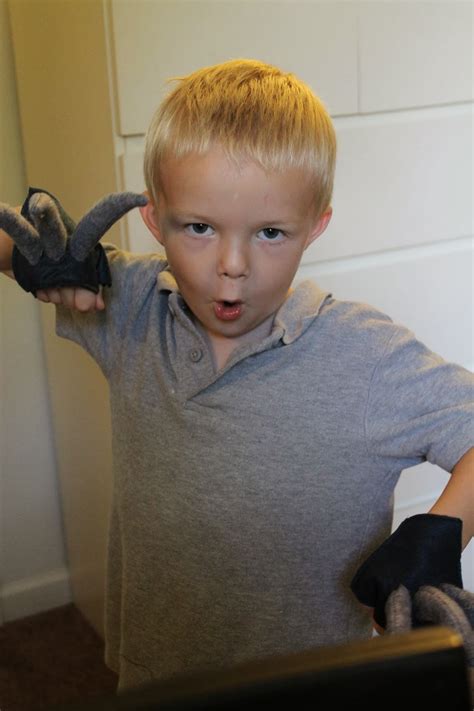 Image result for Wolverine Claws Simple