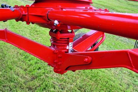 Kuhn: Neue Kreiseleggen HR 6040 R/HR 8040 R | agrarheute.com