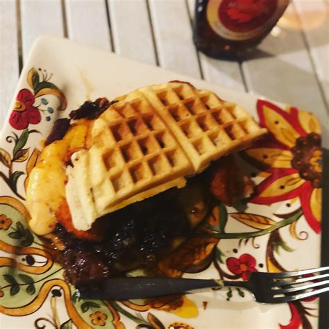 Chicken & Waffles Sandwich : r/eatsandwiches