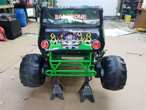 Grave digger 24v power wheels top