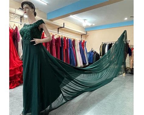 G800, Bottle Green Prewedding Infinity Long Trail Gown, Size (All ...