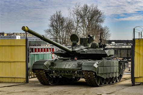 Download Tank Military T-90 T-90 HD Wallpaper