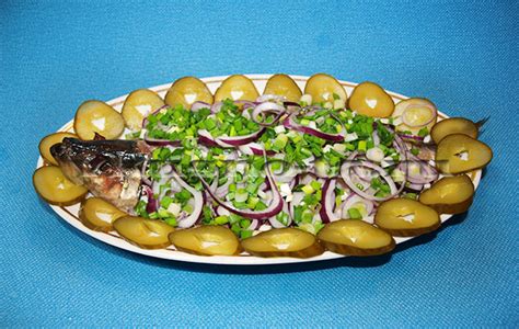Вкусно-ТА :: Рецепты :: Как быстро разделать и красиво подать селедку