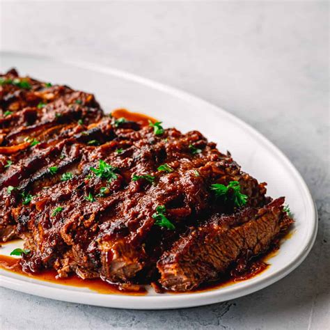 Easy Braised Beef Brisket (How to Cook Tender Brisket in the Oven ...