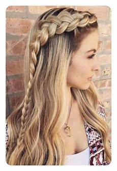 Grad Hairstyles For Hair by 82 Graduation Hairstyles That You Can Rock This Year Grad Hairstyles For Hair
