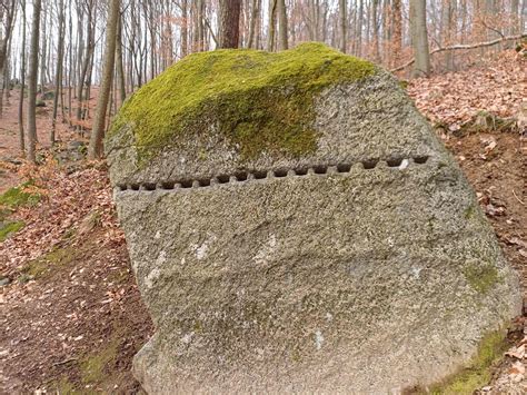 Wandern: Felsenmeer-Rundweg Lautertal - 2:30 h - 10 km - Bergwelten